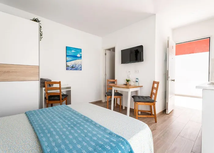 Atico, Sol Y Terraza Privada